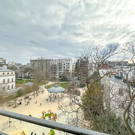 Flexliving - - Entrepreneur